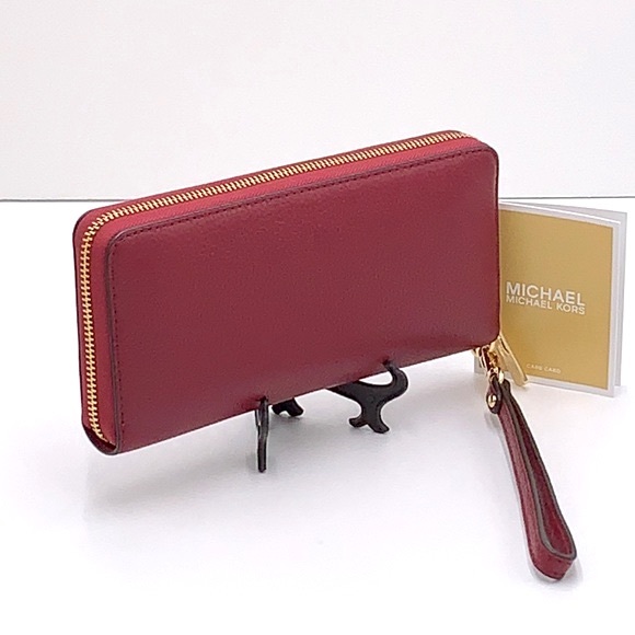 MICHAEL KORS TRAVEL CONTINENTAL WRISTLET WALLET OXBLOOD COLOR NWT - Picture 4 of 16